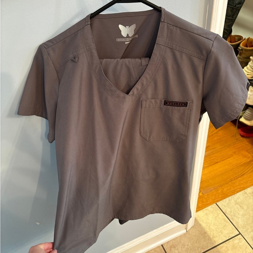 Grey Scrub Top & Bottoms